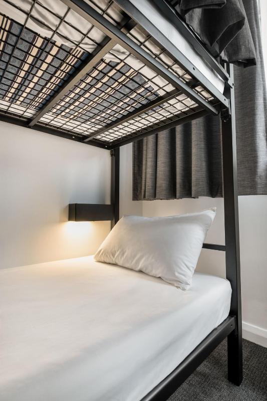 Bed in 6-Bed Female Dormitory Room with Private Bathroom image 4
