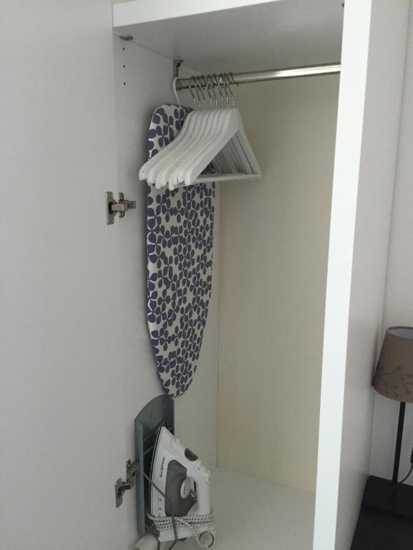 One-Bedroom Apartment with Sea View image 4