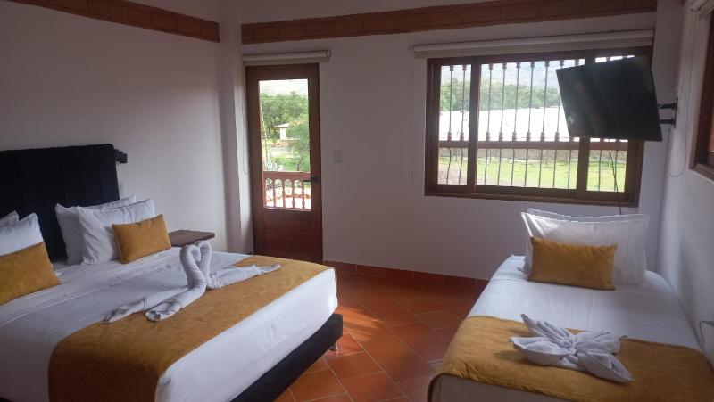 Triple Room image 1