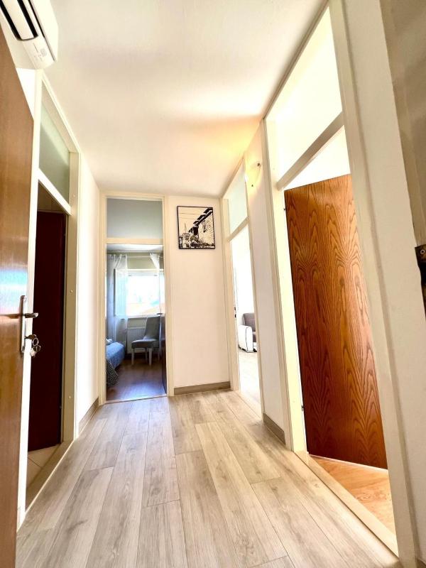 Two-Bedroom Apartment with Terrace and Sea View image 2