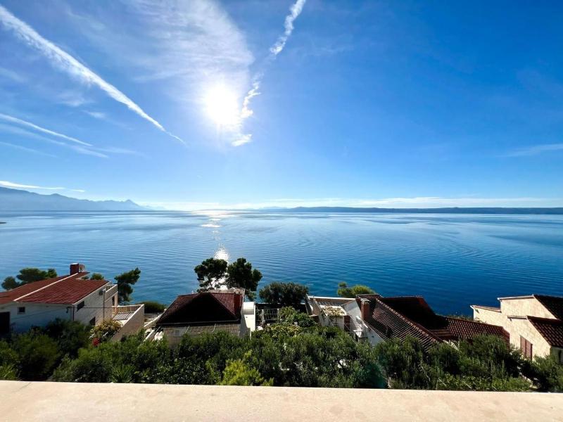 Two-Bedroom Apartment with Terrace and Sea View image 3