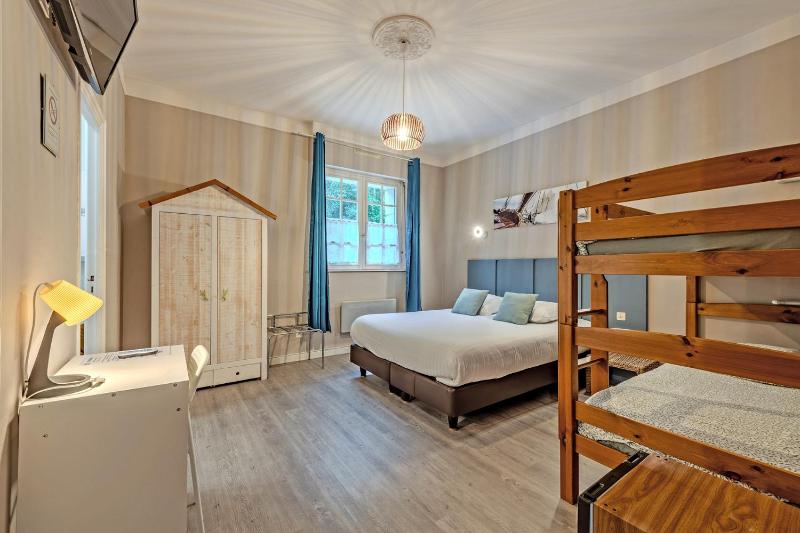 Quadruple Room image 1