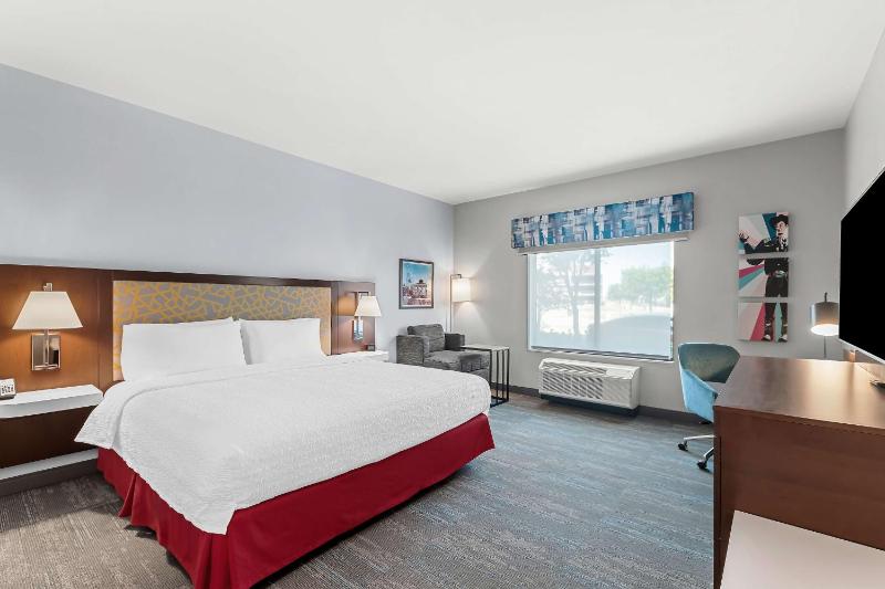 King Room image 1