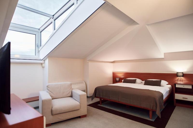Standard Double Room- Sea Side image 2