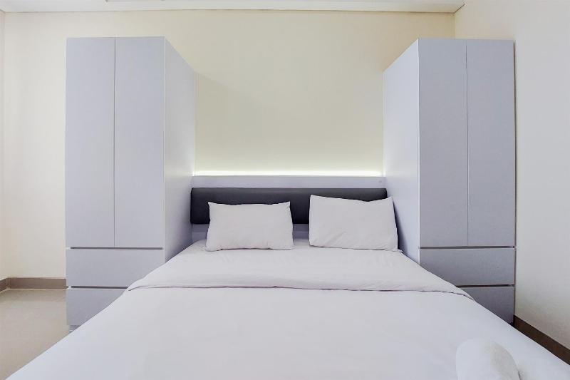 Good Deal and Homey Studio Apartment at B Residence By Travelio - image 7
