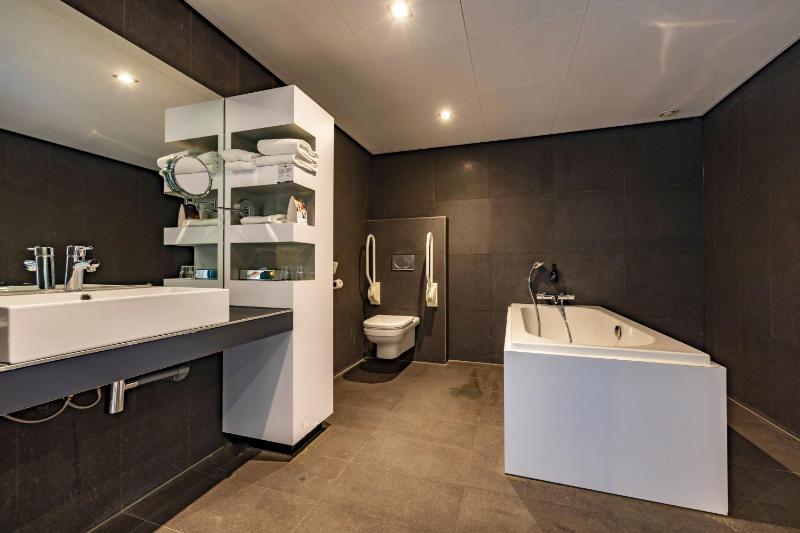 Suite image 4