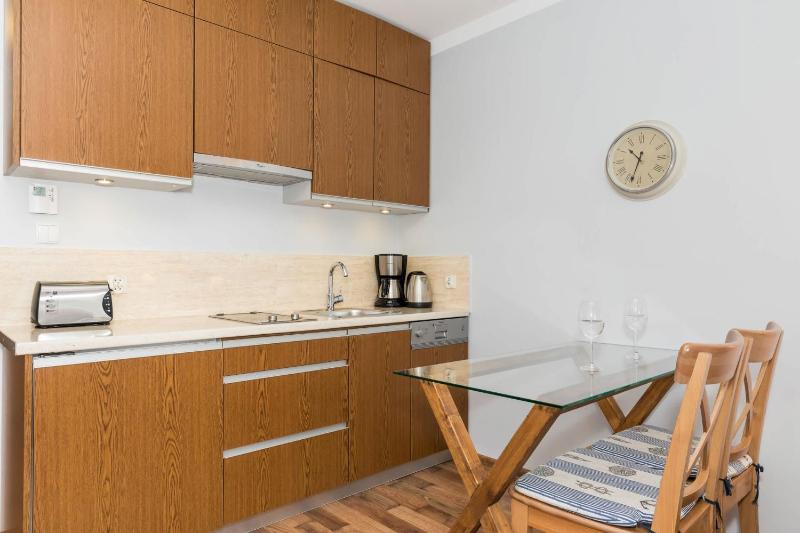 Studio Apartment Villa Mistral Świnoujście by Noclegi Renters - image 15