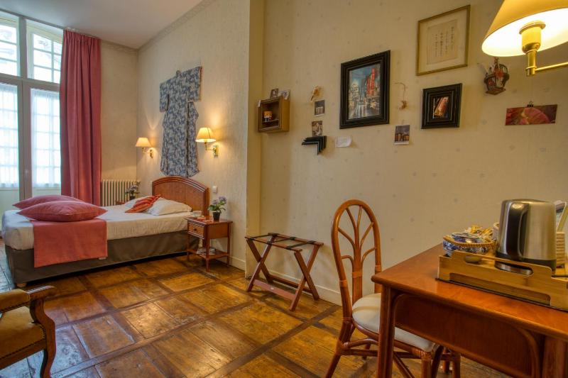 Double Room with Private Bathroom image 1