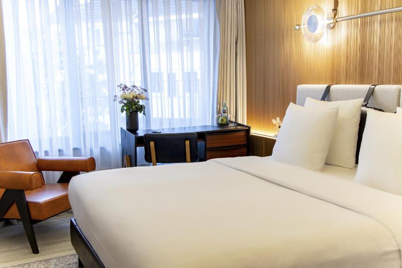 Superior Double Room image 3