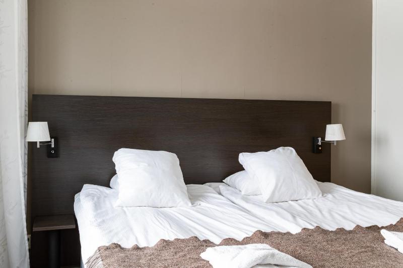 Twin Room image 4