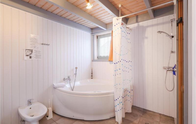 Nice Home In Rechlin With Wifi - image 18