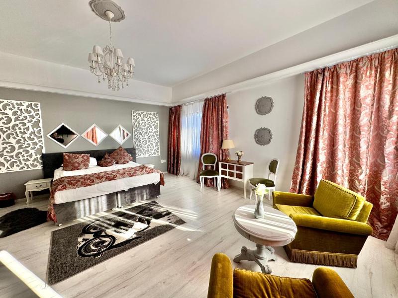 Superior King Suite image 1