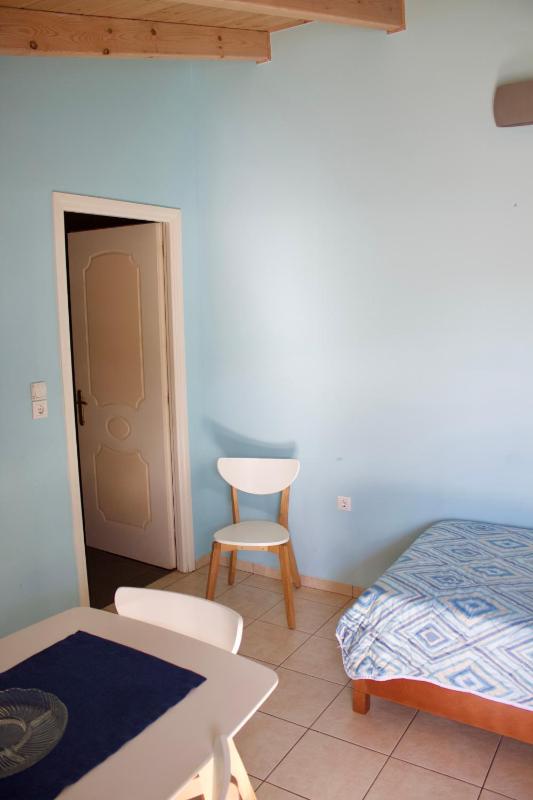 Studio with Garden View image 1