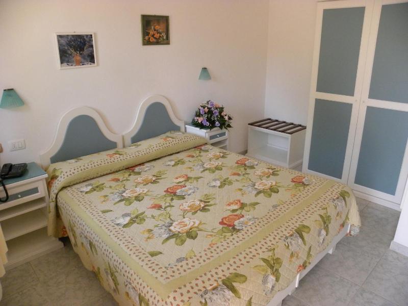 Standard Double or Twin Room image 4