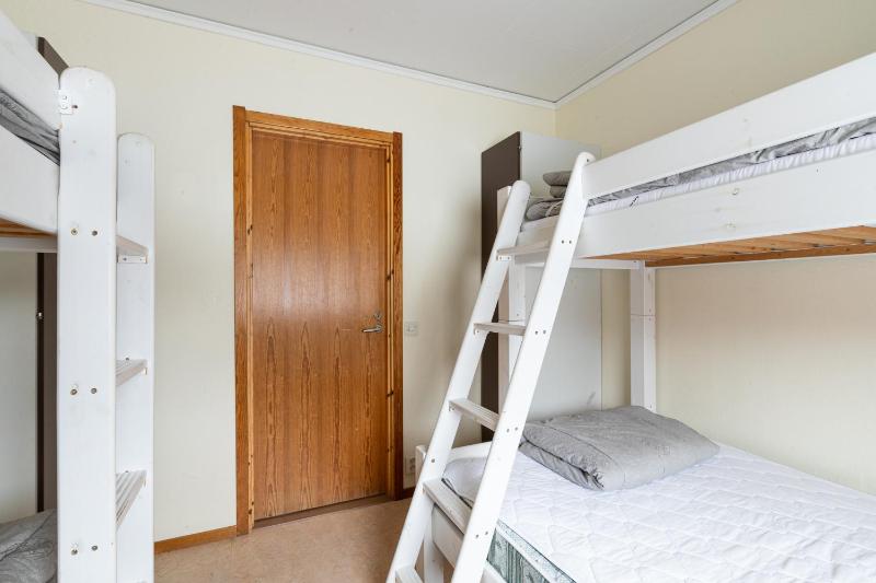 Cottage (1-6 Adults) image 3