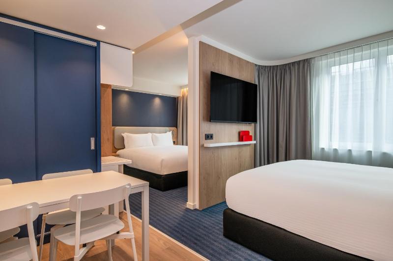 Two-Bedroom Suite image 1