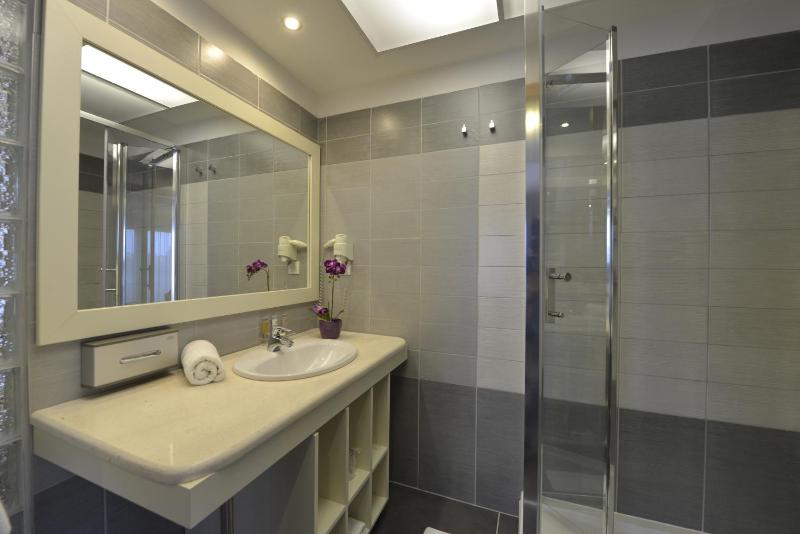 Superior Double Room image 2
