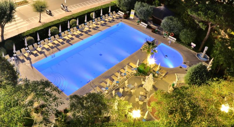 Hotel Bristol - image 2