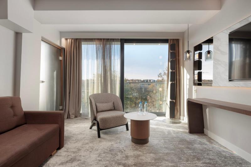Deluxe Double Room with side Sea view image 1