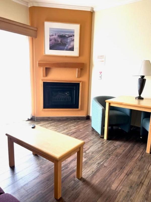 King Room - First Floor - Pet Friendly image 3