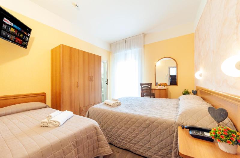 Triple Room image 4