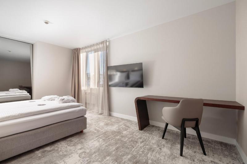Superior Quadruple Room image 2
