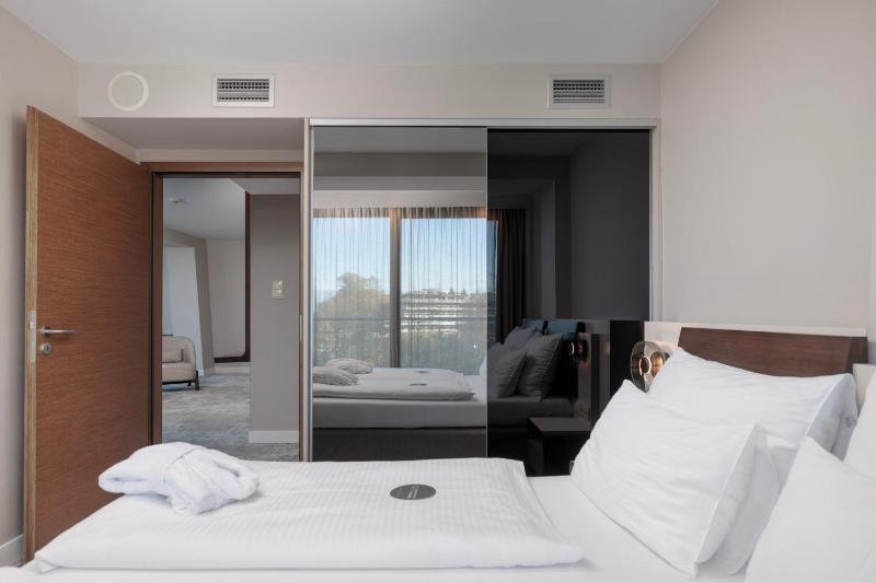 Superior Quadruple Room image 1