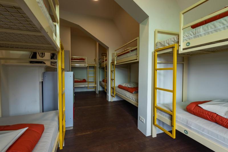 Bed in 10-Bed Mixed Dormitory Room image 2