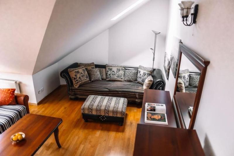 Central Riverside Duplex loft - image 5
