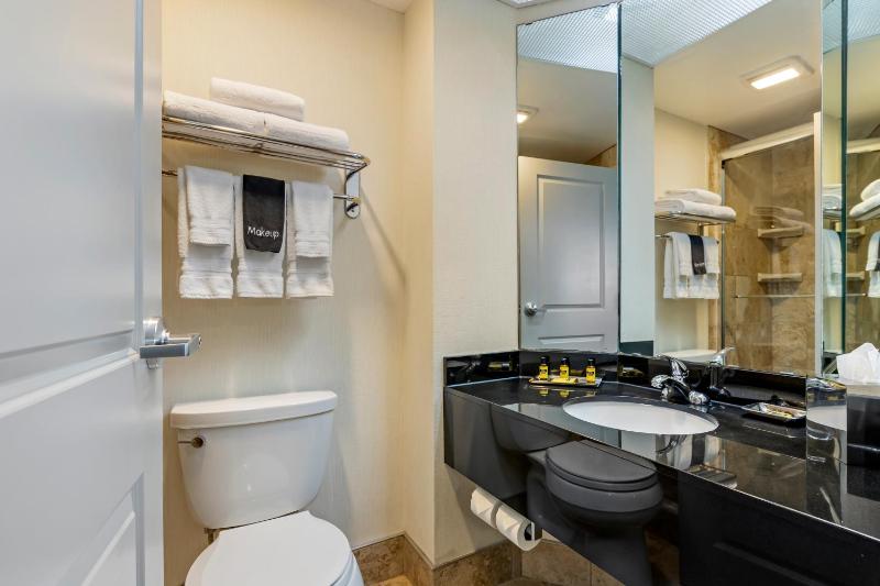 King Room image 2