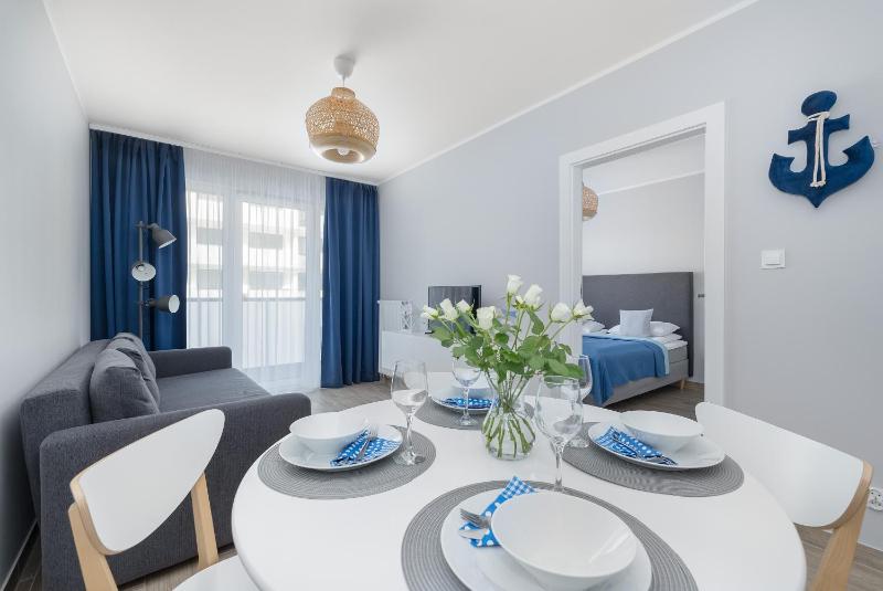 Deluxe Apartament Baltic Wave Basen Siłownia Parking by Noclegi Renters - image 17
