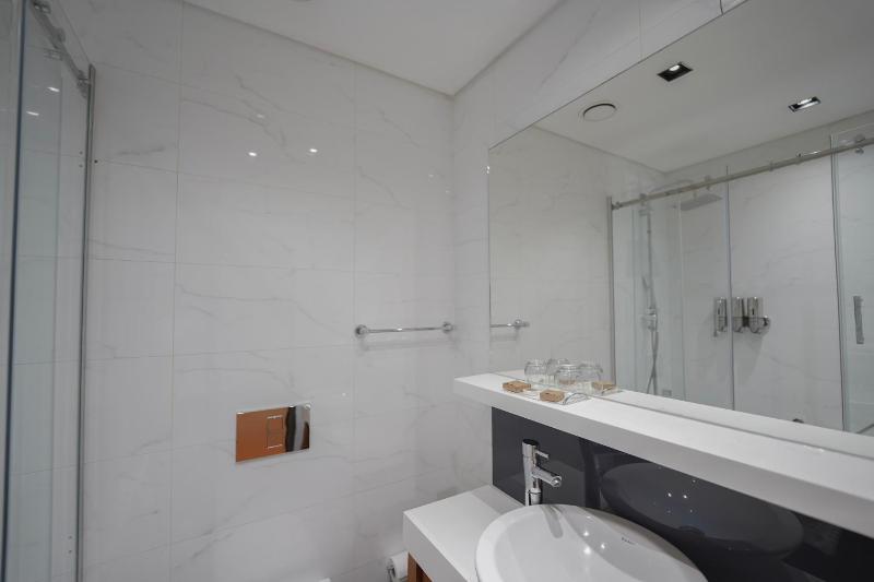 King Room with Balcony image 3