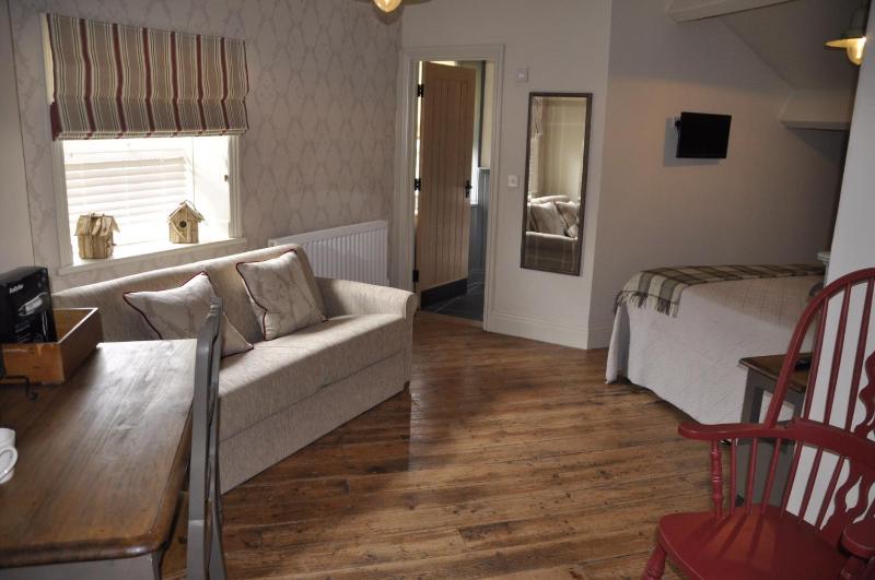 Superior Double Room image 4