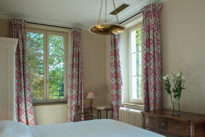 Family Room with Private Bathroom image 1