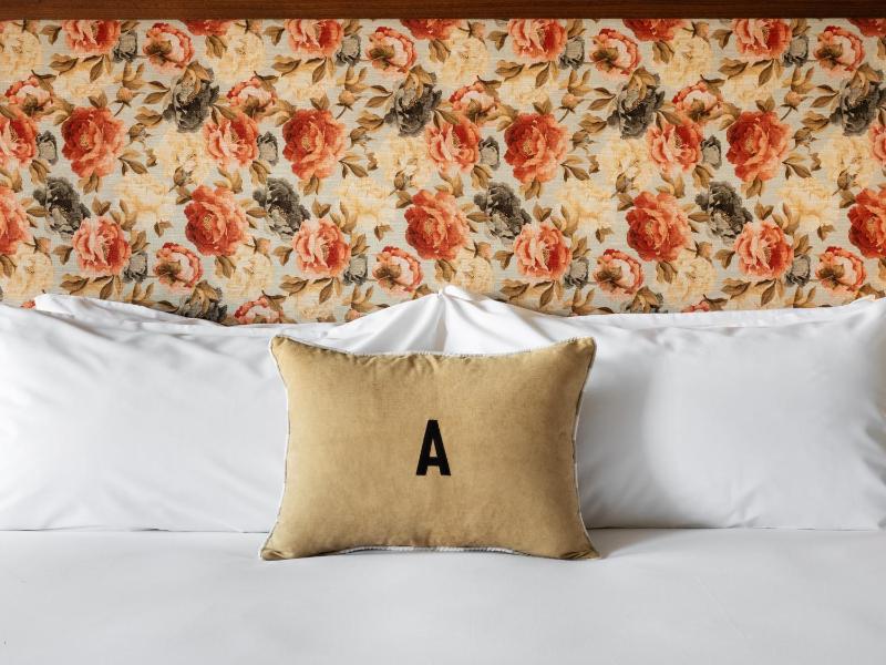 King Room image 2