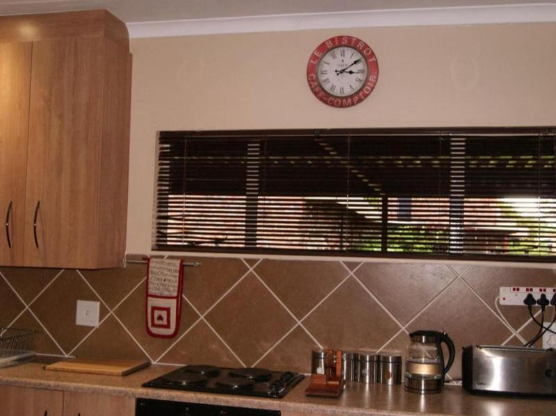 Ruresta Guesthouse - image 7
