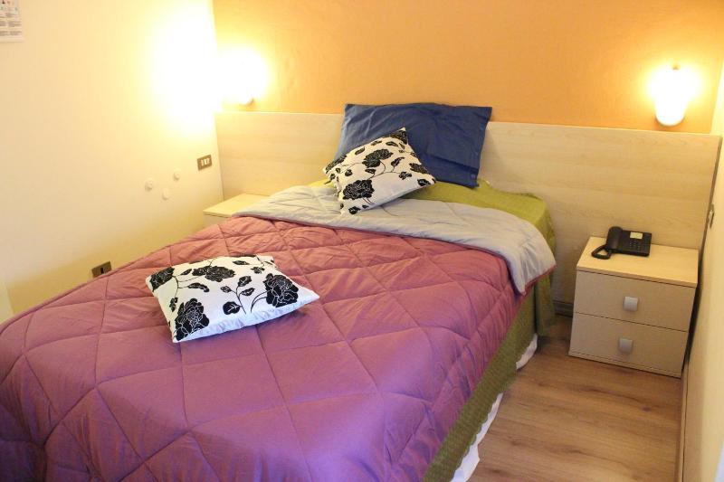Single Room image 1