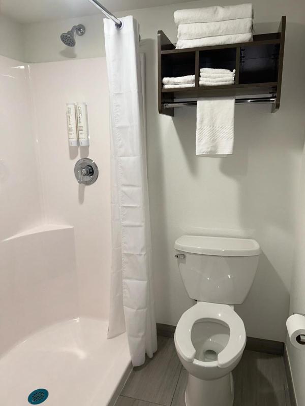 King Room - Non Smoking image 4