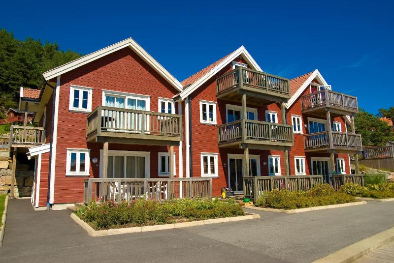 Two-Bedroom Apartment with Sea View image 4