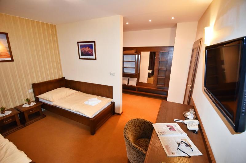 Twin Room - Disability Access image 4
