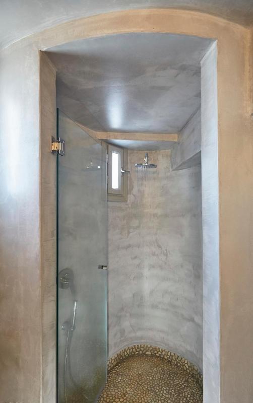 Executive 2BD Suite with Sea View & outdoor Jacuzzi image 3