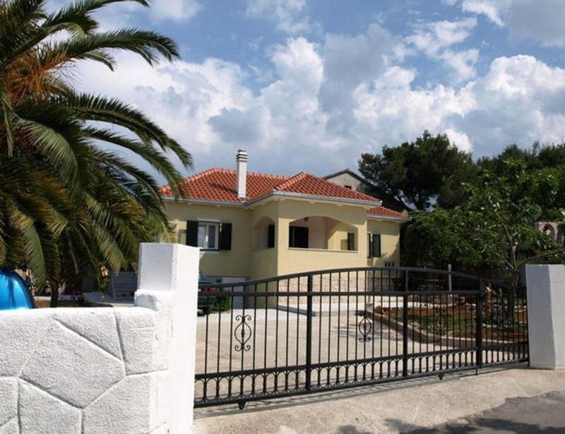 Apartment Marina - image 1