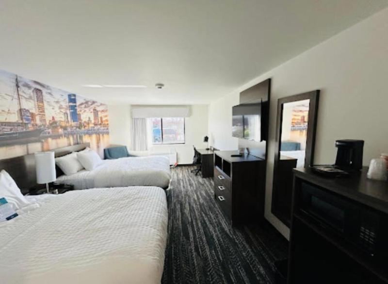 Queen Room image 1