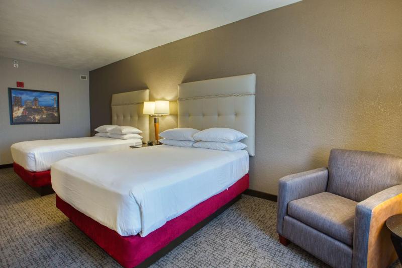 Deluxe Queen Room with Two Queen Beds image 3