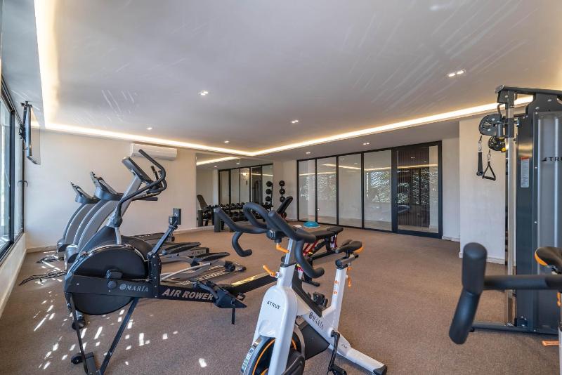 Lux 2BR with Rooftop Pool Spa Gym Kids Playroom #229 - image 22