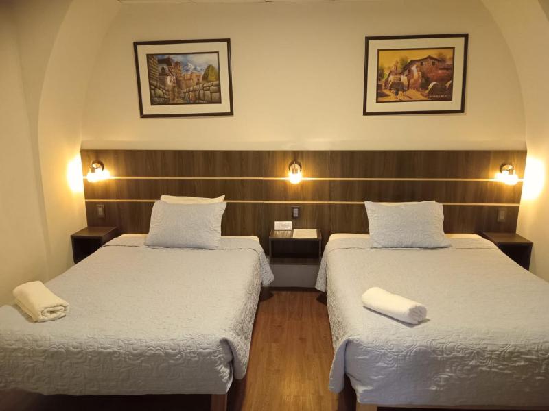 El Solar Inn - image 16
