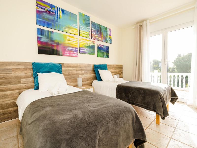 Villa in Marbella with Private Pool and Beach - image 15