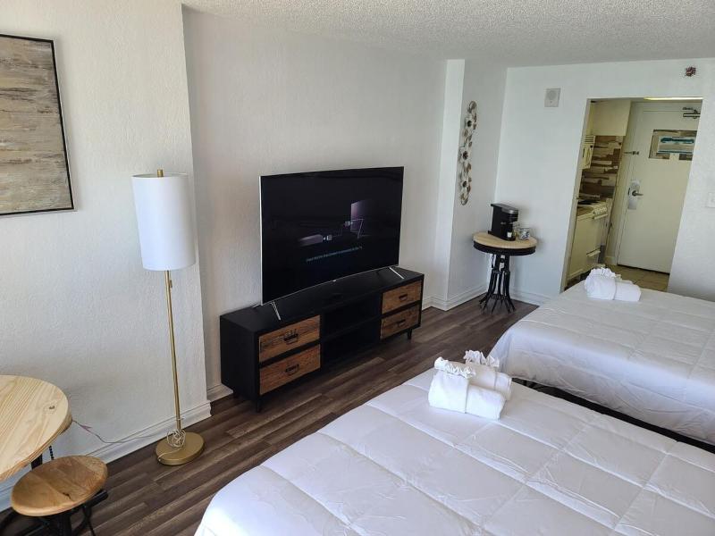 Lovely ocean-view condo right on the beach SC12 - image 10