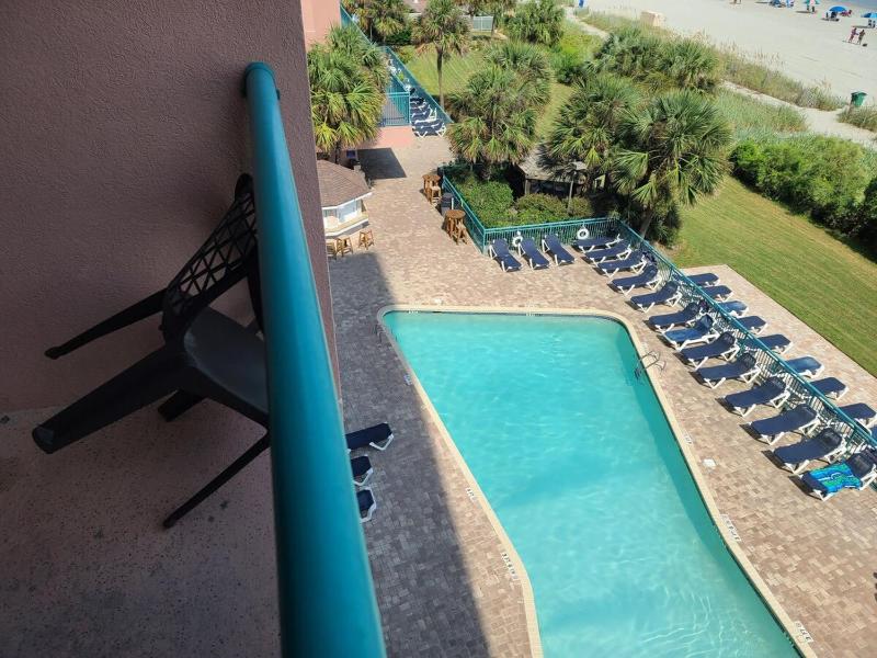 SC5 Oceanfront beautiful condo right on the beach - image 13