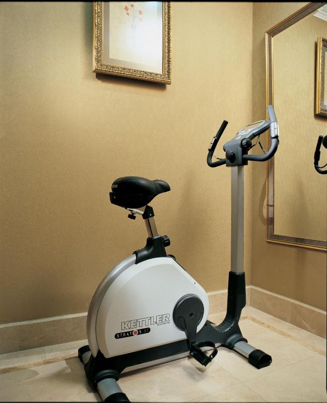 Two Connecting Double Rooms image 2